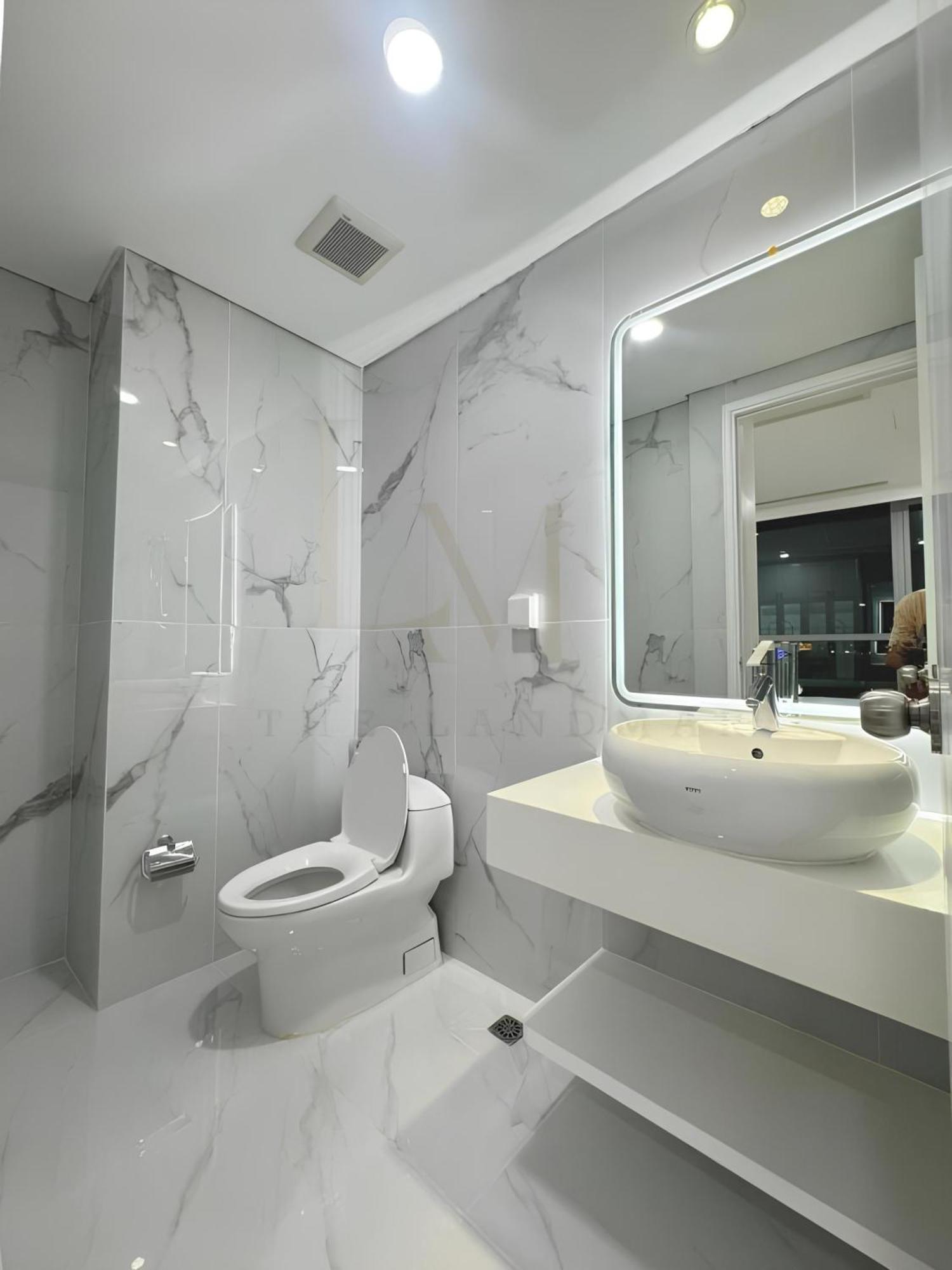 Khách sạn Saigon Landmark Riverside 4*
